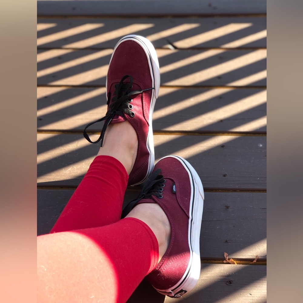 Vans Unisex Sneakers 6.5 men / 8 women port royals red color canvas